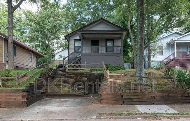 950 SMITH ST SW