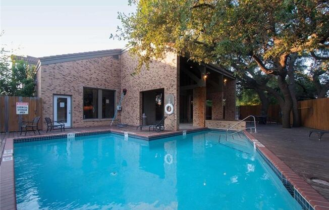 TALLWOOD CONDOMINIUMS -  MO-PAC/ 183