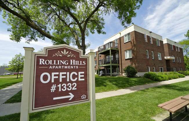 Rolling Hills apartments exterior, St. Paul, Minnesota