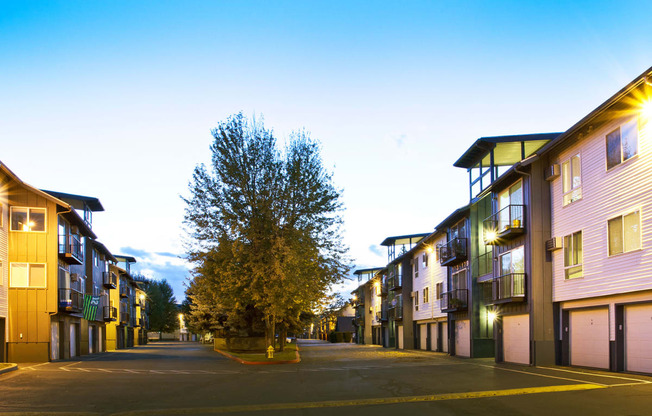 Whimsical Pig Apartments Spokane Valley, Washington Personal Garages