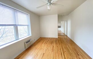 East Facing Studio With Excellent Natural Light!