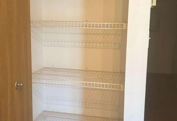1 bed, 1 bath, 750 sqft, $1,350, Unit 8125-8125H