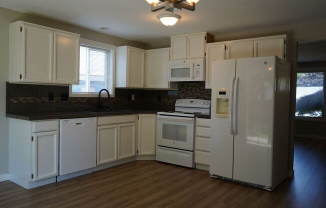 East Vancouver Single Level Home for Lease - 17023 NE 21st St