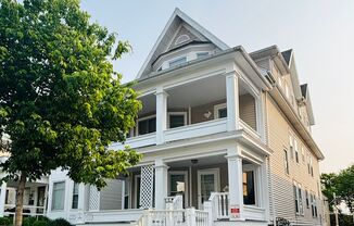 127/129 S Hancock St