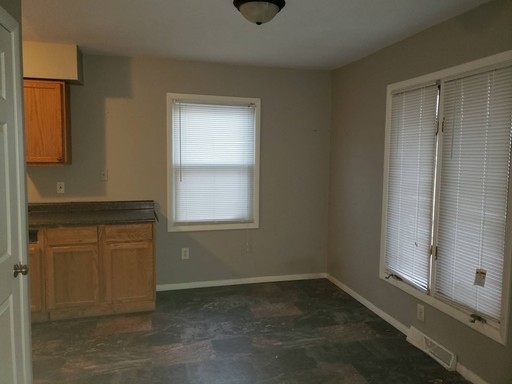 3 beds, 1.5 baths, 1,322 sqft, $1,400, Unit 9020 N Joyce Ave - LEFT