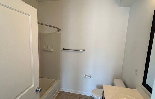 Studio, 1 bath, 637 sqft, $1,566, Unit 308