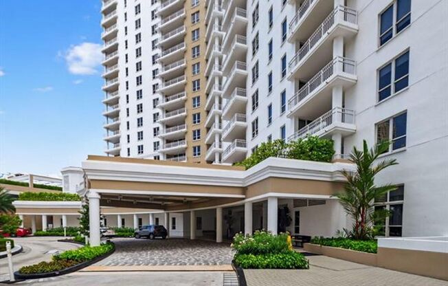 2 beds, 2.5 baths, $5,400, Unit # 1604