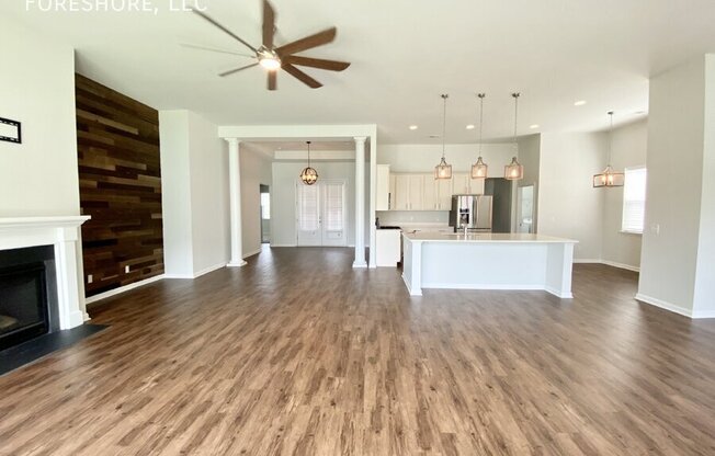 37 FREEDOM DR