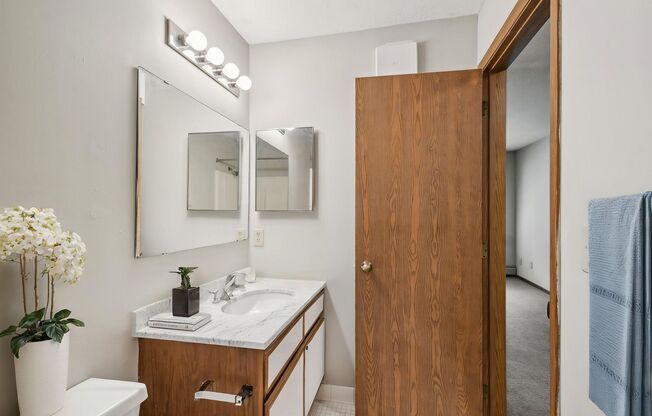Cloverleaf Park Apartments