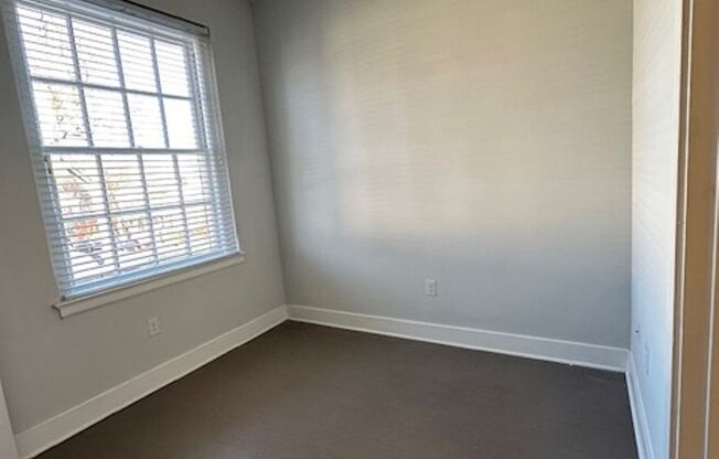 1 bed, 1 bath, 445 sqft, $1,450, Unit 211