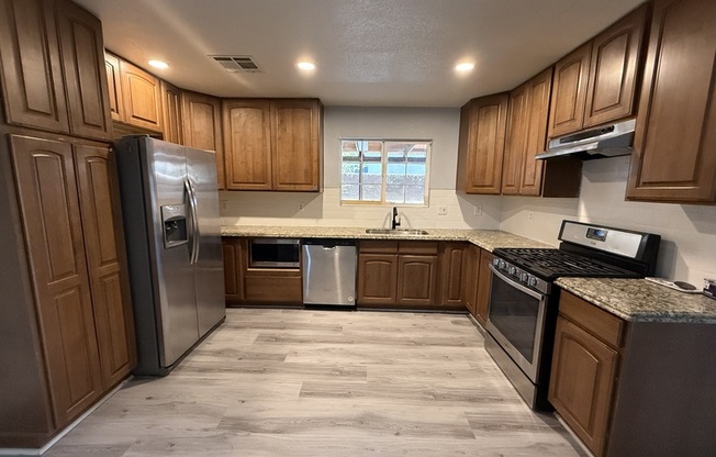 2208 GLN HEATHER WAY