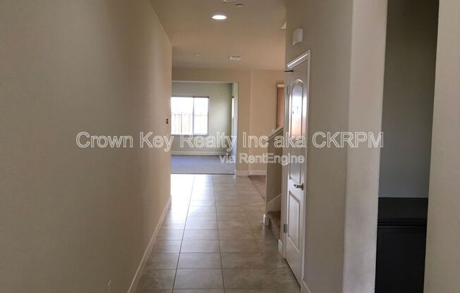 457 W AVENTINO AVE