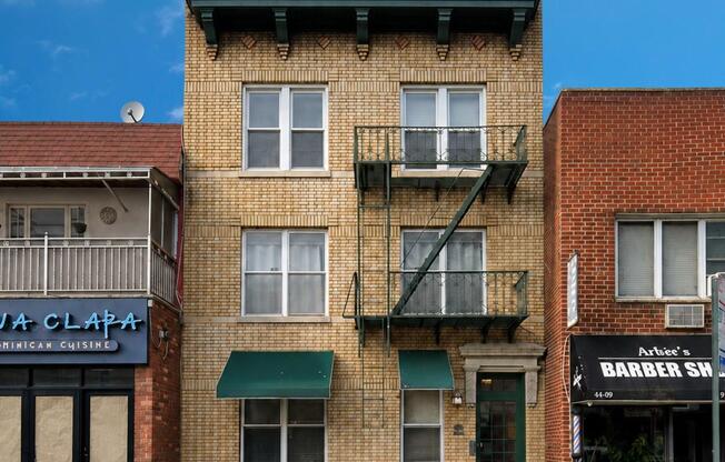4407 30 AVE