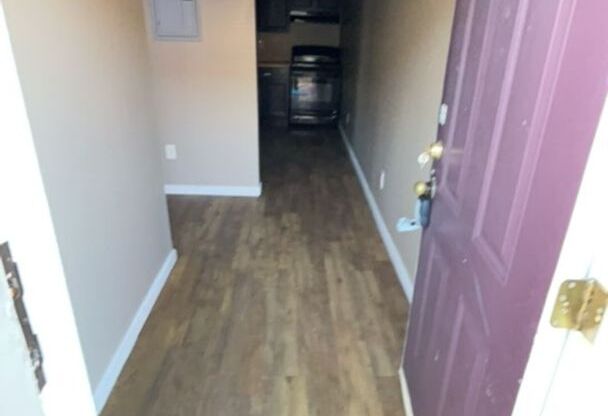 1586 Martha Ct