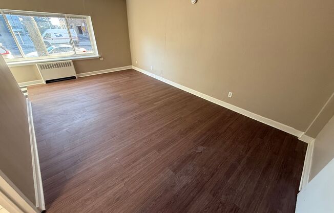 Studio, 1 bath, 400 sqft, $895, Unit #118