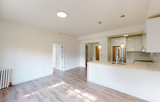 555 BUENA VISTA AVE W