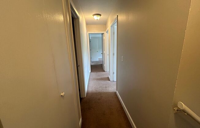 3 beds, 2.5 baths, 1,636 sqft, $1,379, Unit 729