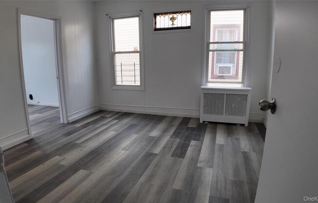 10716 112 ST