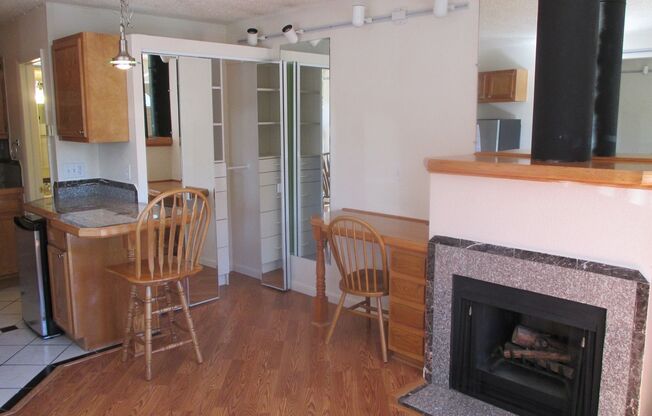 Studio, 1 bath, 250 sqft, $1,245, Unit 211
