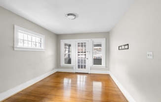 127 WOODBINE AVE