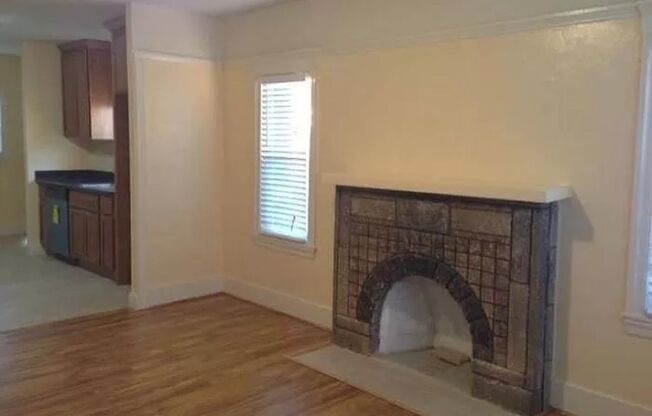 2 Bed 1 Bath House in Oakland - Coming Soon !!!