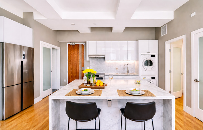 Studio, 1 bath, 434 sqft, $2,450, Unit 700