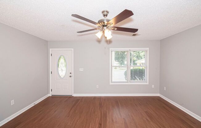 Delightful 4 Bedroom 2 Bath in Fairburn!