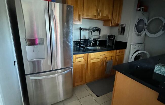 Cozy 1 bed 1 bath with covered, reserved parking in Makiki