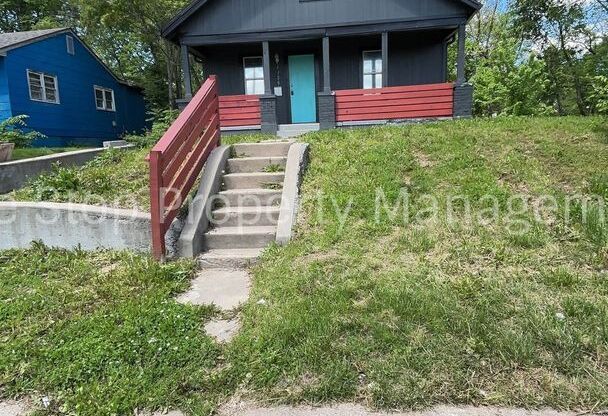Beautiful 3 Bedroom 2 Bathroom in Kansas City!