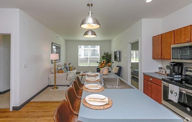 2 beds, 2 baths, 1,013 sqft, $1,600, Unit A515