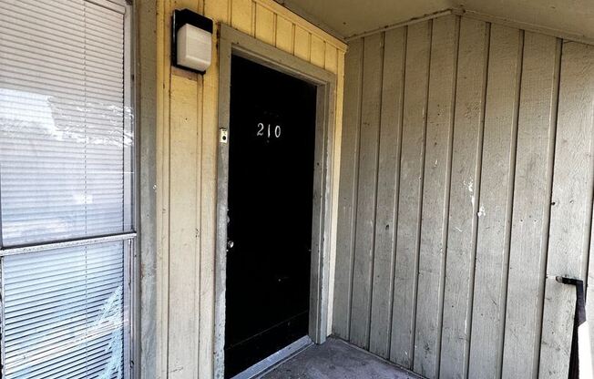 5625 Antoine Drive #210