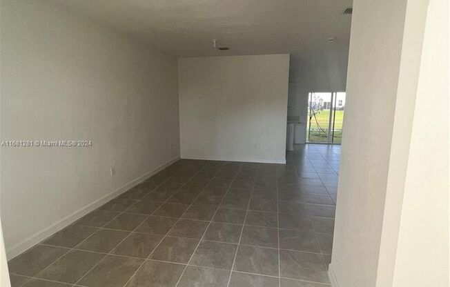 3 beds, 2.5 baths, $3,500, Unit # 0