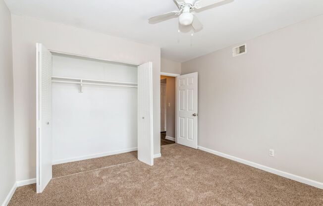 2 beds, 1.5 baths, 1,150 sqft, $1,150, Unit J-4 Townhome