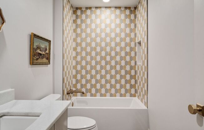 3 beds, 3.5 baths, $10,000, Unit Units 1005-1006