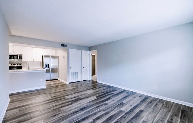 2 beds, 2 baths, 1,000 sqft, $1,450, Unit 2041