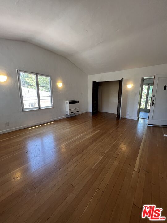 476 LANDFAIR AVE
