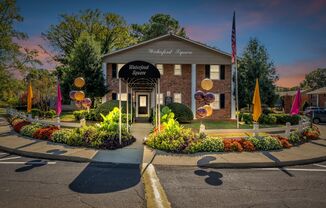 Welcome to Waterford Square