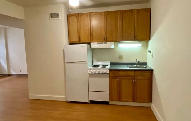 16 E. Gorham