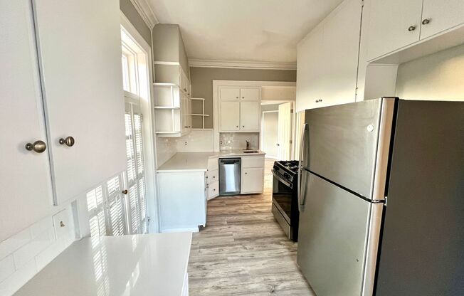 1 bed, 1 bath, $1,095, Unit 3709 Jones Street-Unit 6