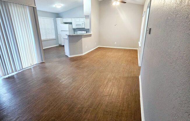 MOVE IN SPECIAL - $500.00 OFF 1ST MONTH'S RENT