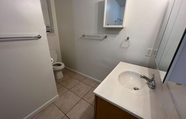 3 beds, 1 bath, 1,120 sqft, $2,349, Unit 732 S. Millvale Ave. #B3