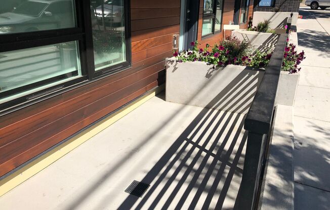 1 bed, 1 bath, 525 sqft, $1,825, Unit 018