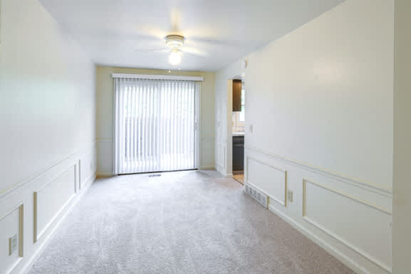Sundridge Apartments – Kitchen - Dining – Efficient Appliances Included – Dishwasher - Electronic Thermostat – Storage - Electric Range - 24 Hour Emergency Maintenance – Basic FIOS Internet Included -