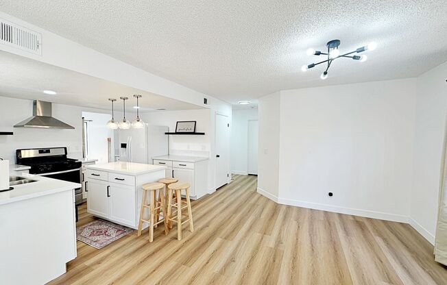 4 beds, 3 baths, $2,400