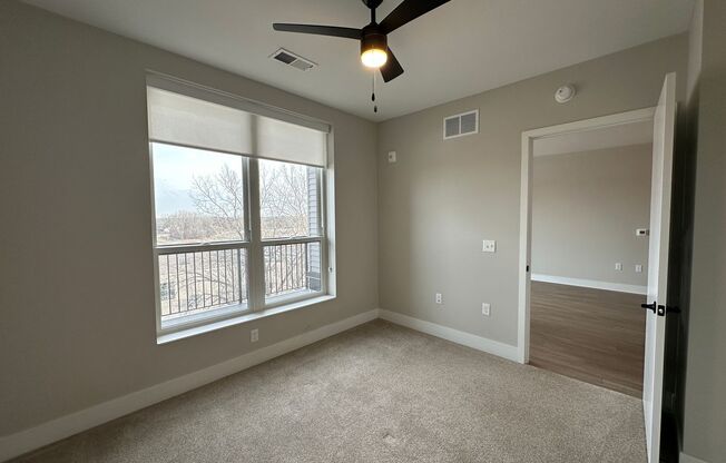 1 bed, 1 bath, 555 sqft, $1,795, Unit 516