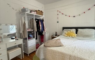 320 E 49 ST