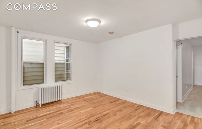 3 beds, 1 bath, $3,500, Unit 1