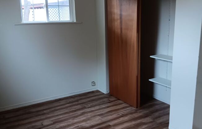 2 beds, 1 bath, $1,000