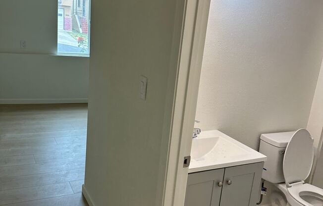 Room 2 for Rent – In-Law Downstairs Unit | 12 Montebello Dr., Daly City