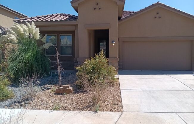 5 beds, 3 baths, $2,699